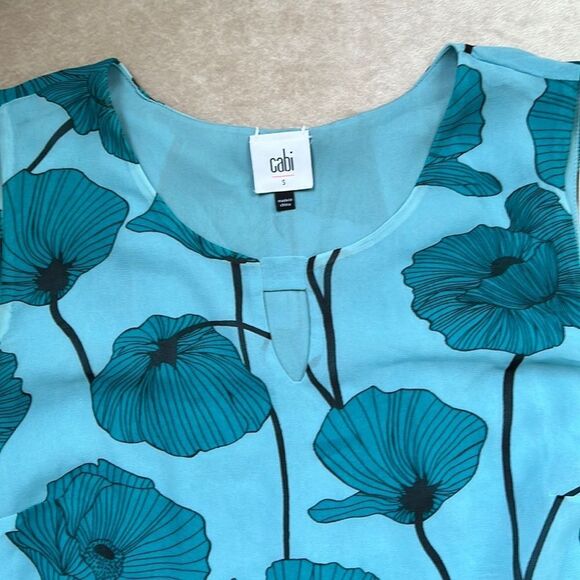 Cabi Sz S EUC Tiffany French Blue Floral Lined Top - Picture 3 of 9